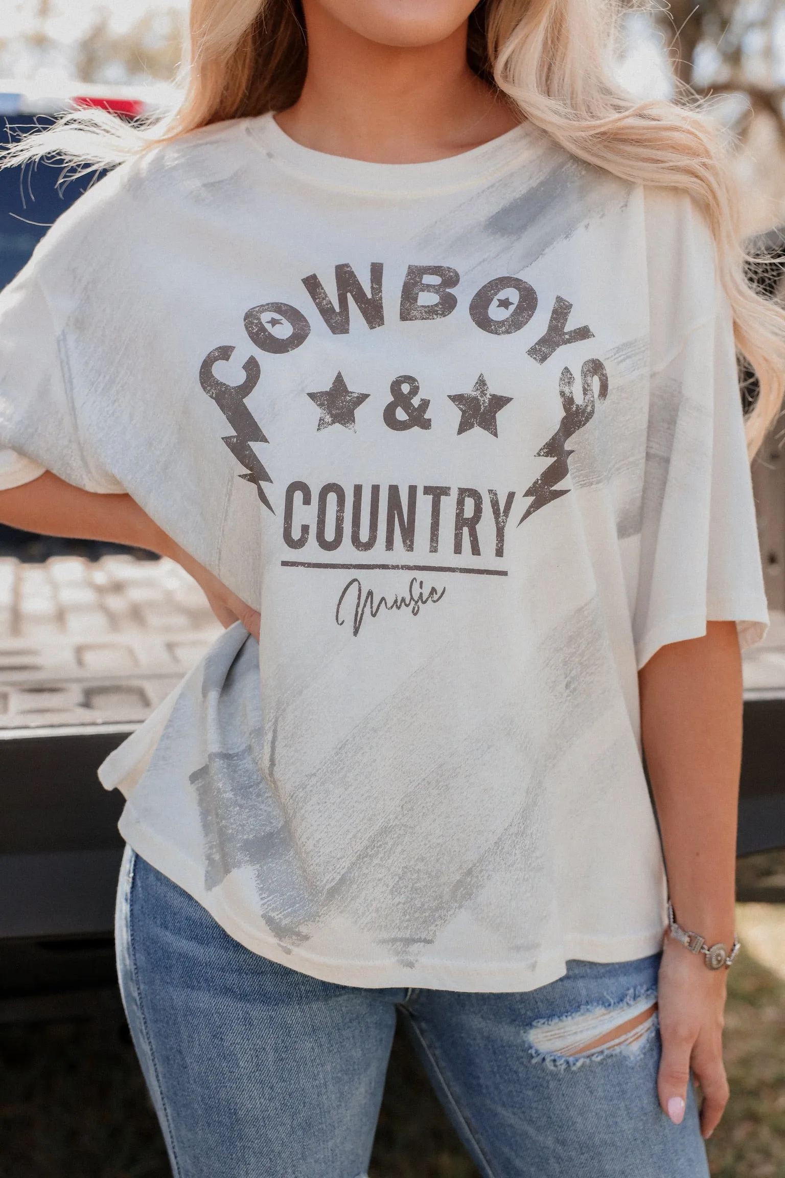 Cowboys Cropped Graphic Tee - Nuetral