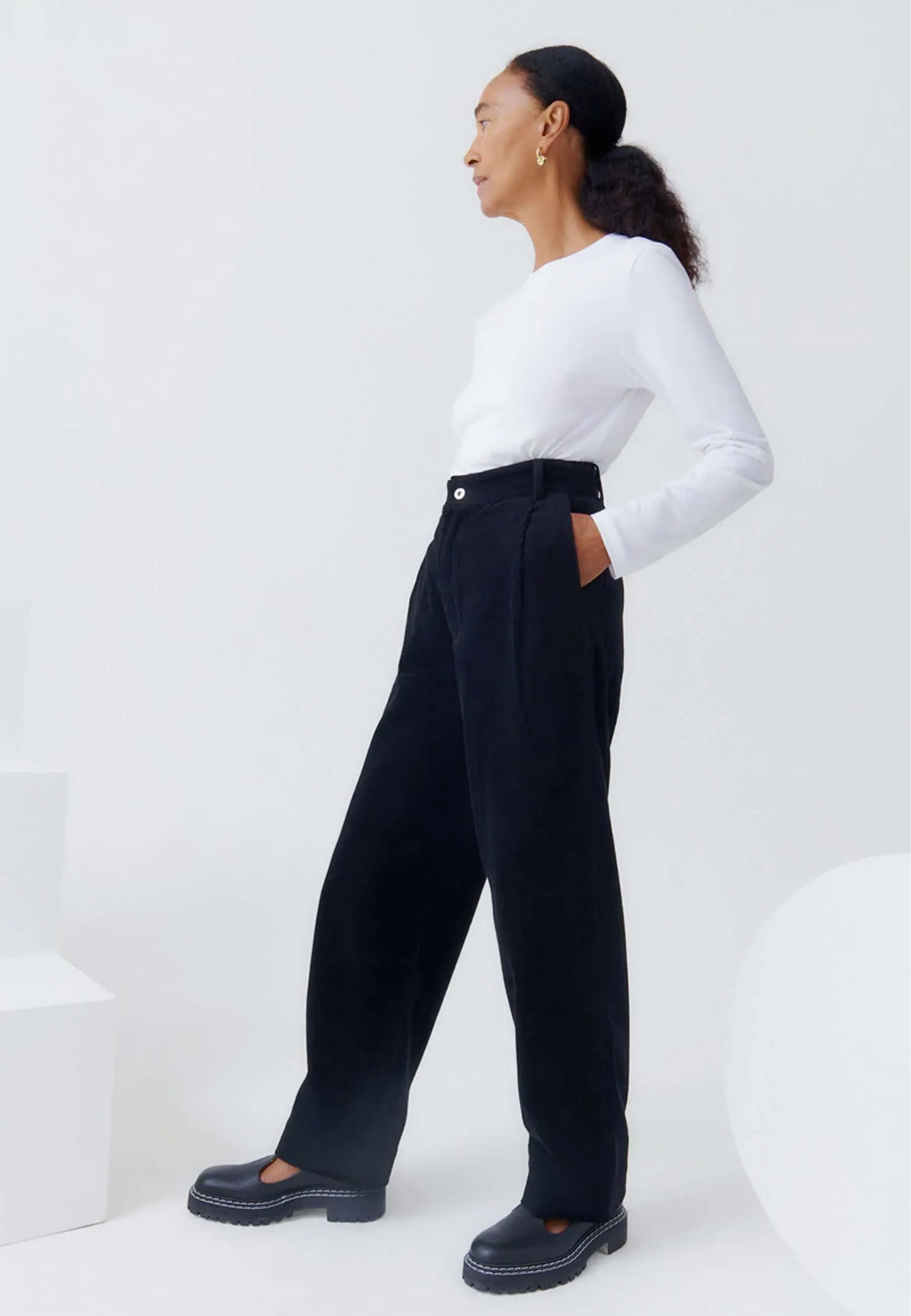 George Pant - black corduroy