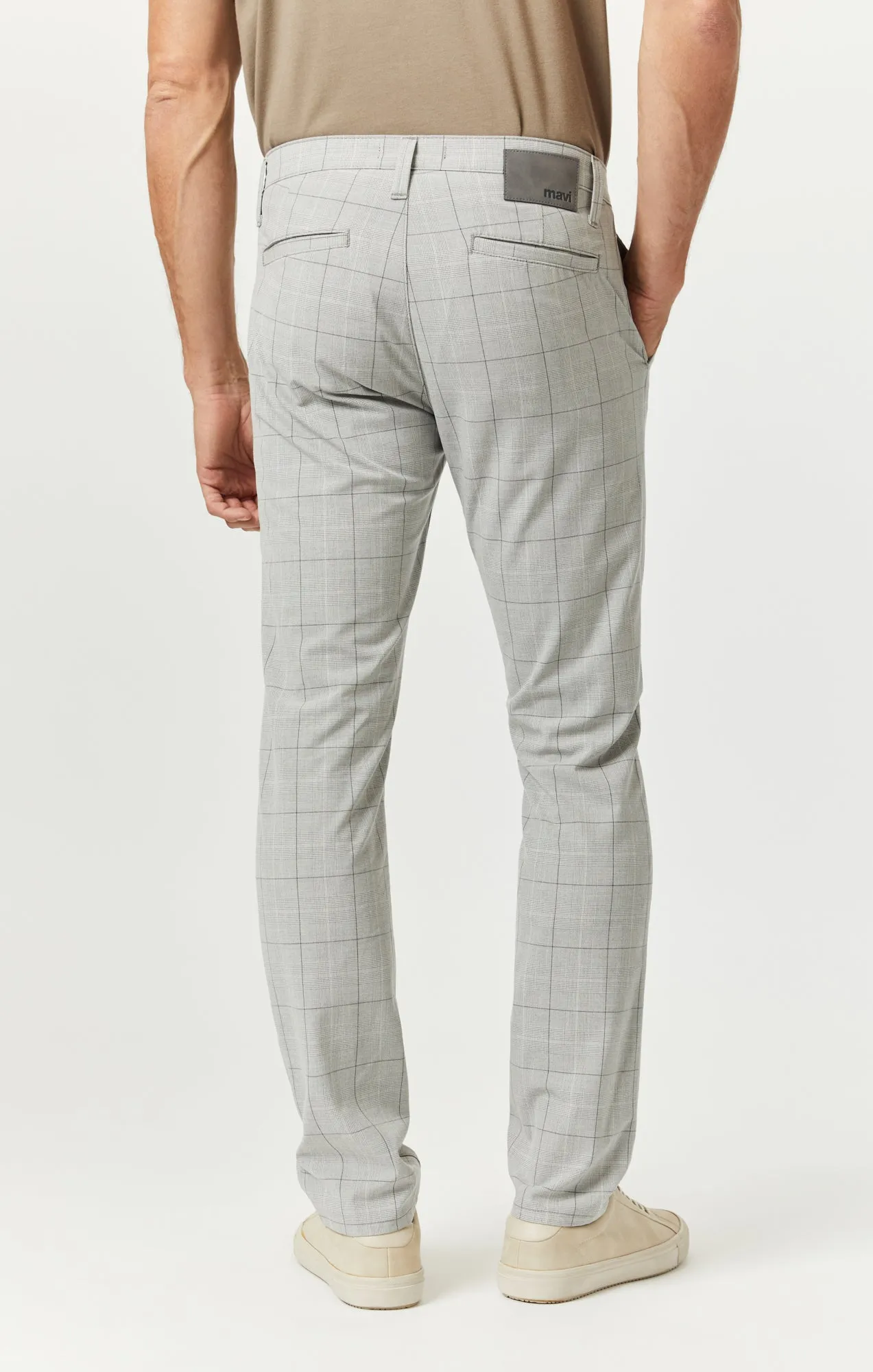 MILTON SLIM STRAIGHT CHINO IN LIGHT GREY CHECK