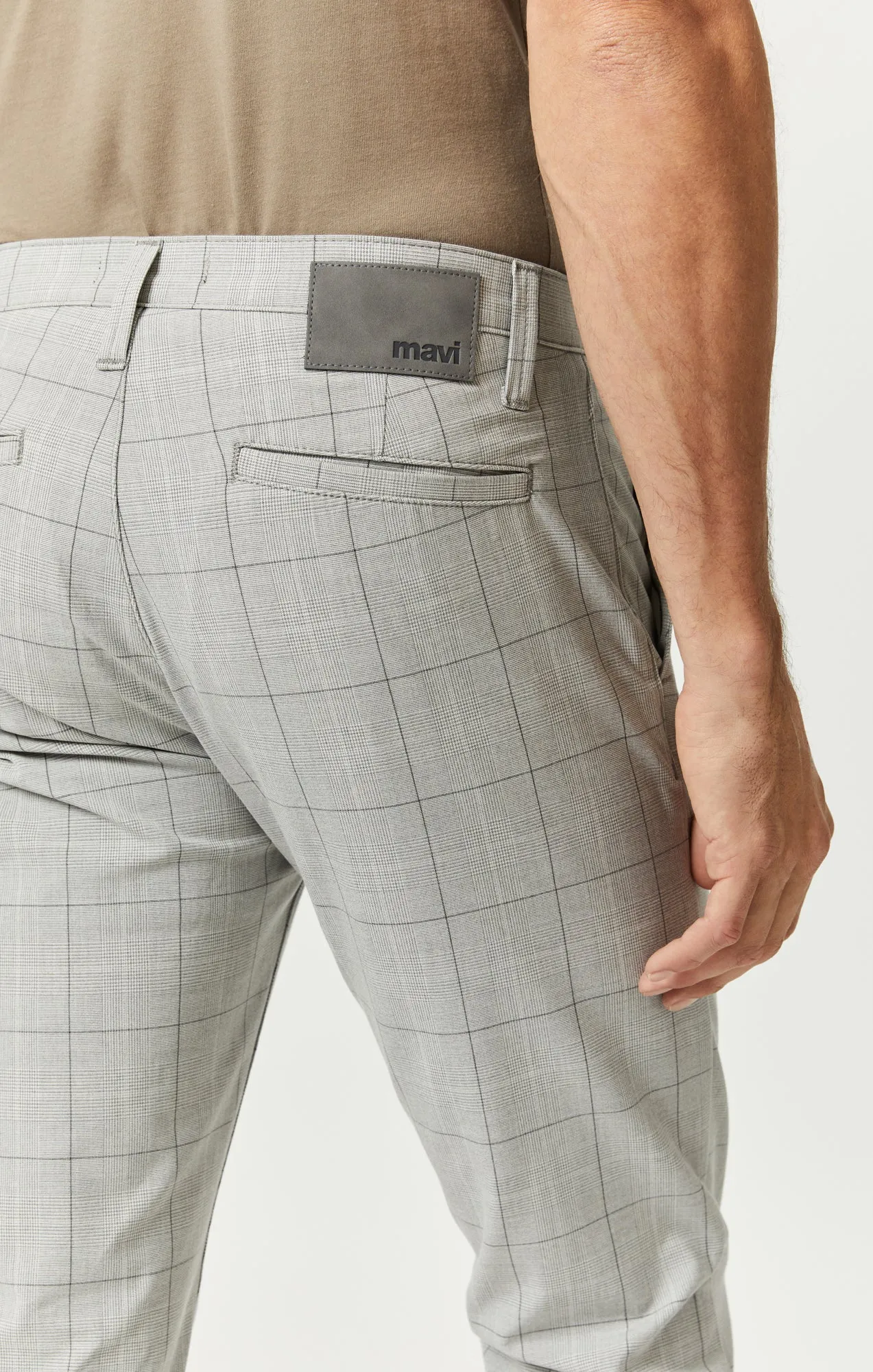 MILTON SLIM STRAIGHT CHINO IN LIGHT GREY CHECK