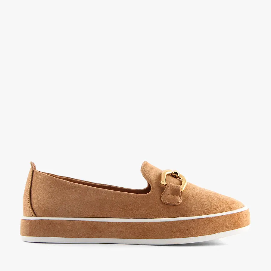 Natyia slip on