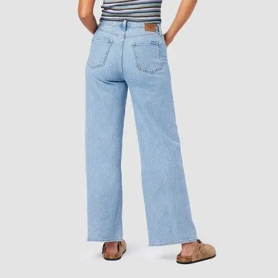 New - DENIZEN from Levi's Women's Vintage High-Rise Wide Leg Jeans - Saltwater Fade 2