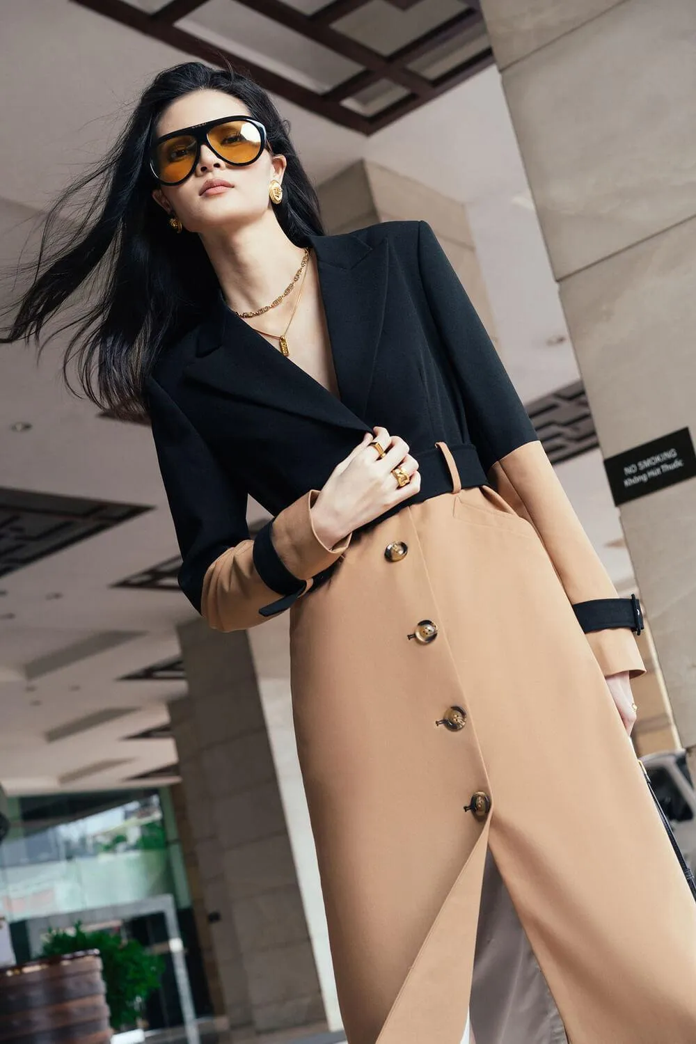 Noten Deep V-Neck Trench Coat