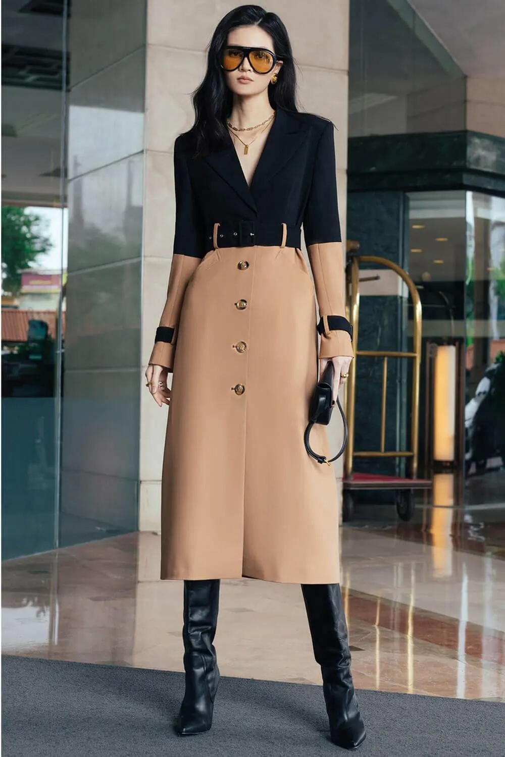 Noten Deep V-Neck Trench Coat