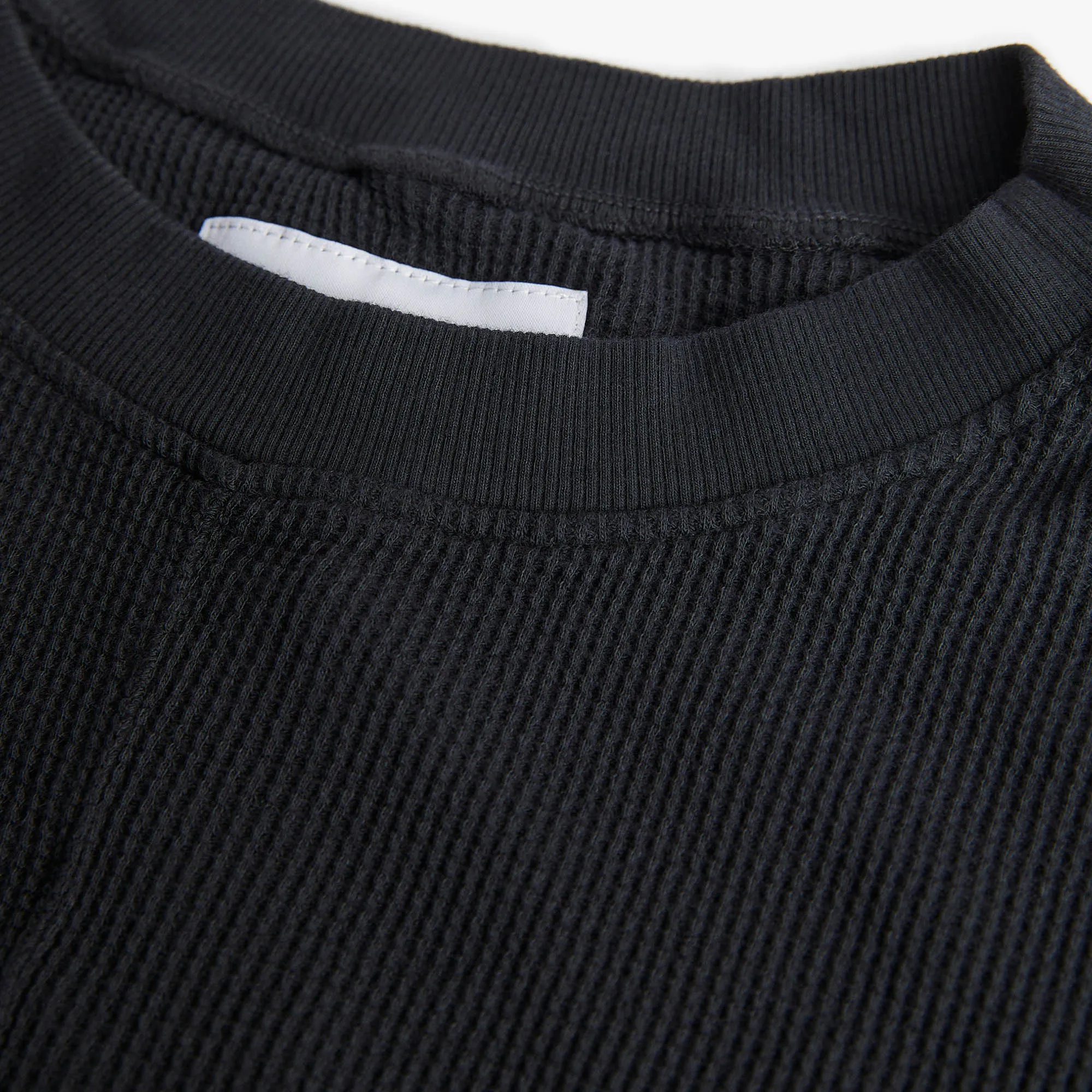 thermal standard tee / washed black