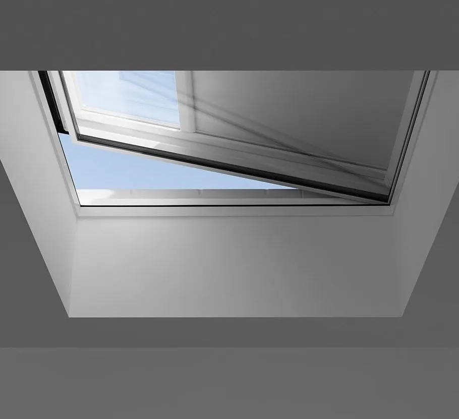 VELUX CVU 090060 1093 INTEGRA® SOLAR Curved Glass Rooflight Package 90 x 60 cm (Including CVU Triple Glazed Base & ISU Curved Glass Top Cover)